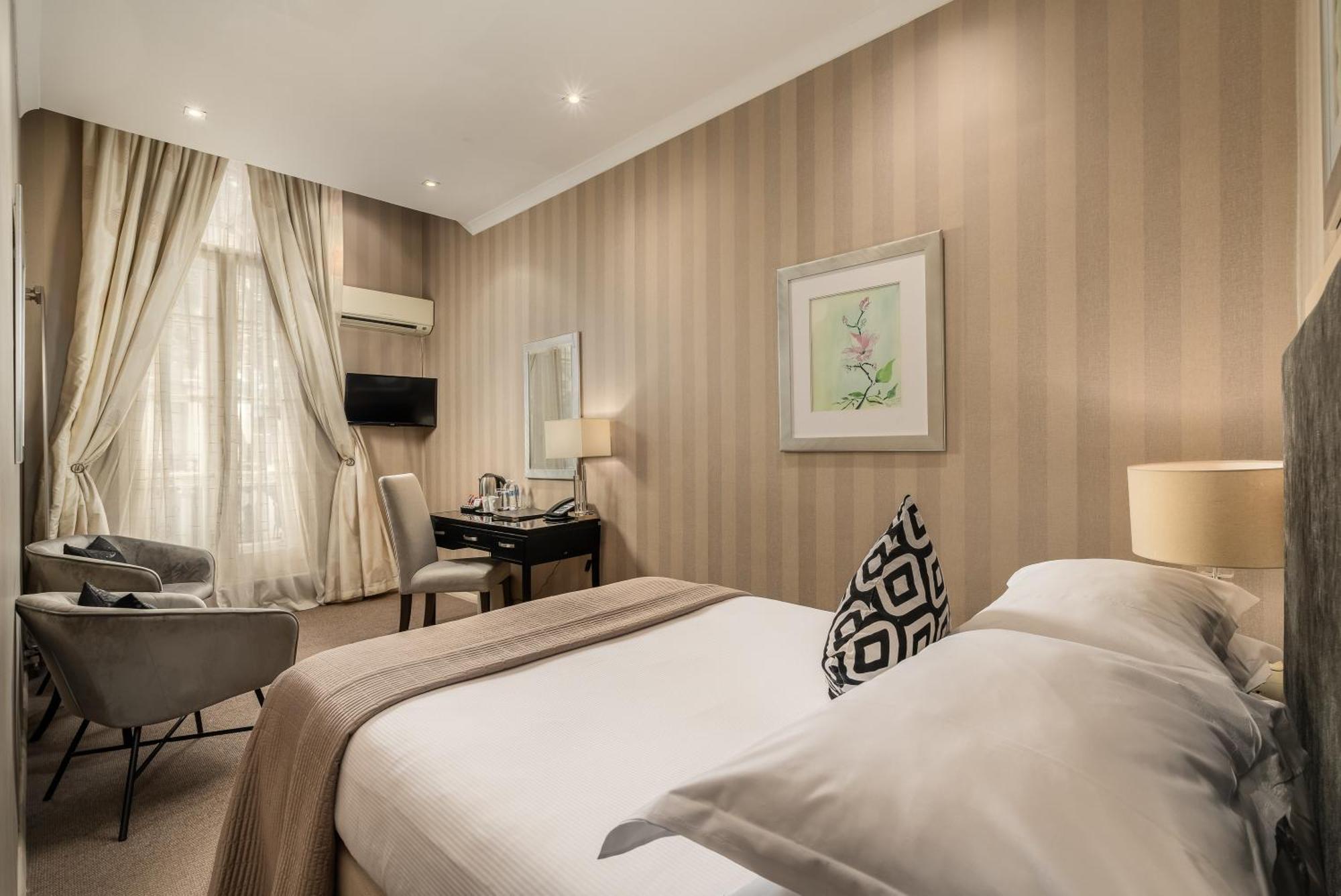 The Beaufort London Exterior photo